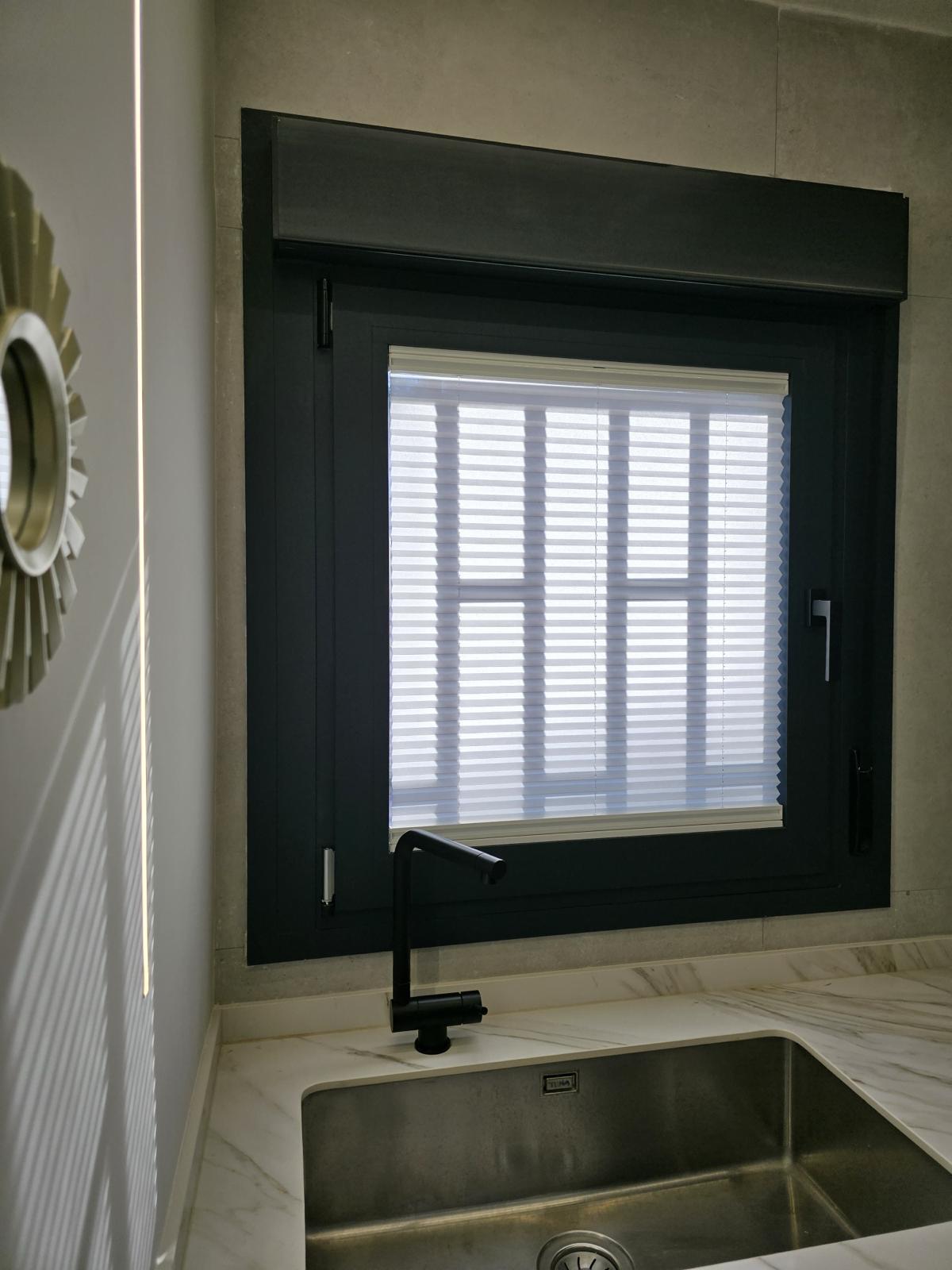 PLISADAS TRANSLUCIDAS